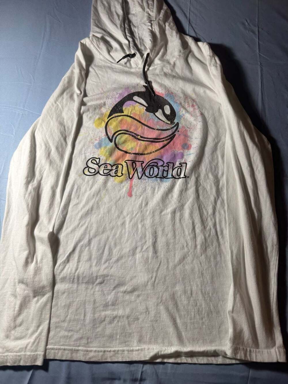 SeaWorld White Long Sleeve Lightweight Hoodie Orca Splatter Graphic Size M